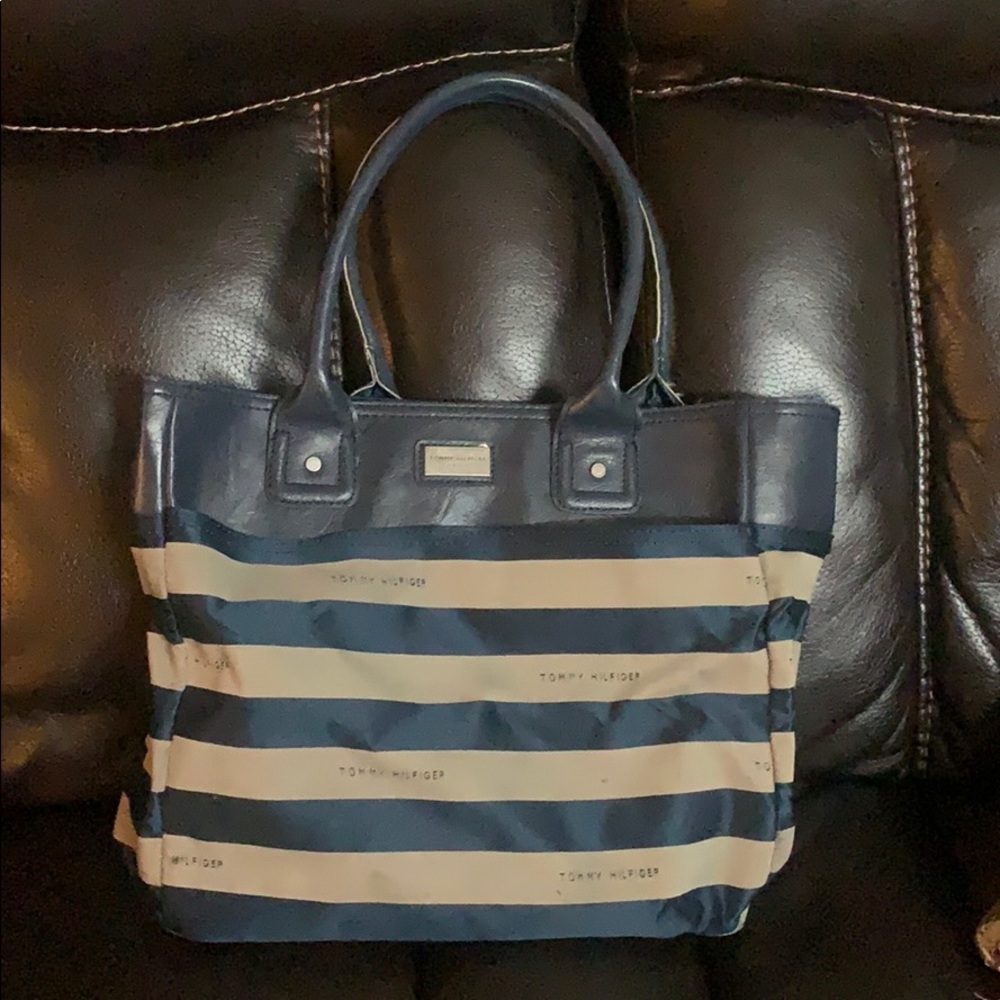 Tommy Hilfiger women purse